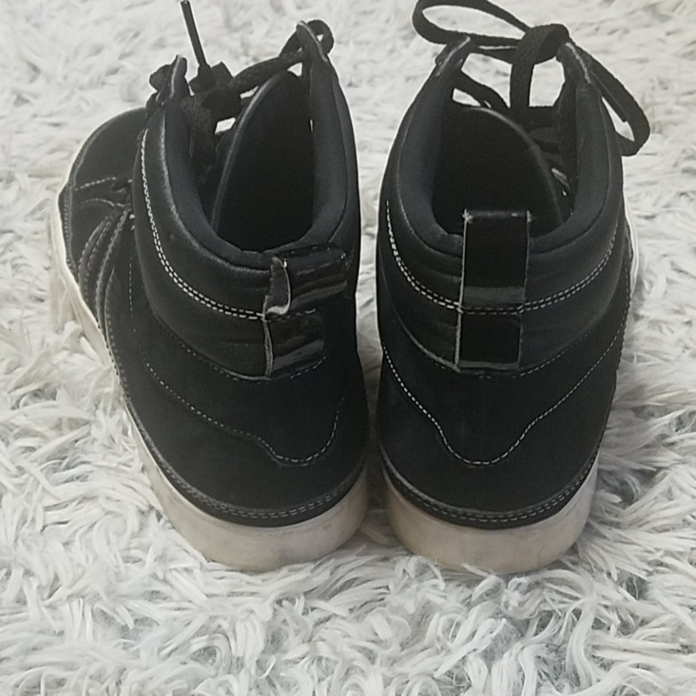 Adidas Hightops size 7